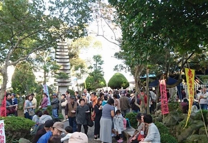 羅漢祭り境内の様子